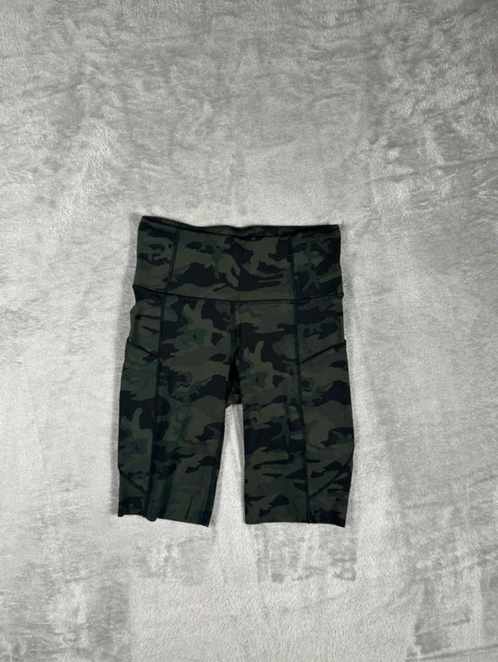 lululemon camo athletic shorts size 4